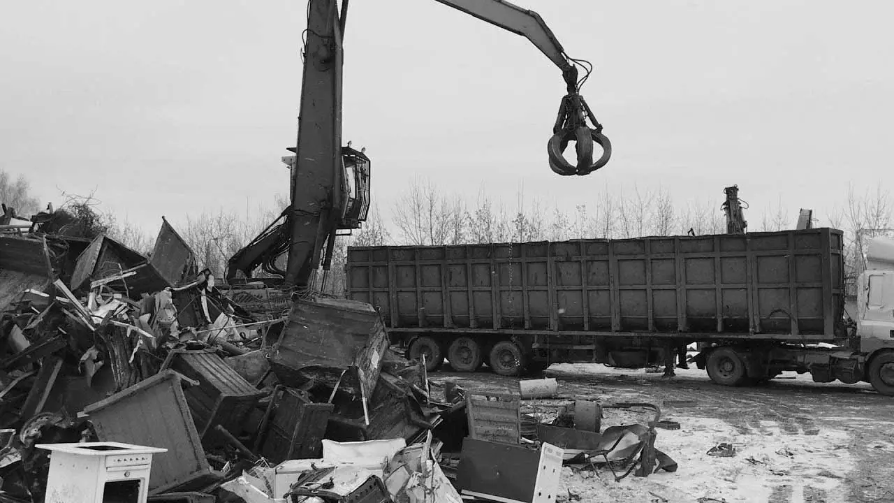 Вивезення металобрухту власною технікою